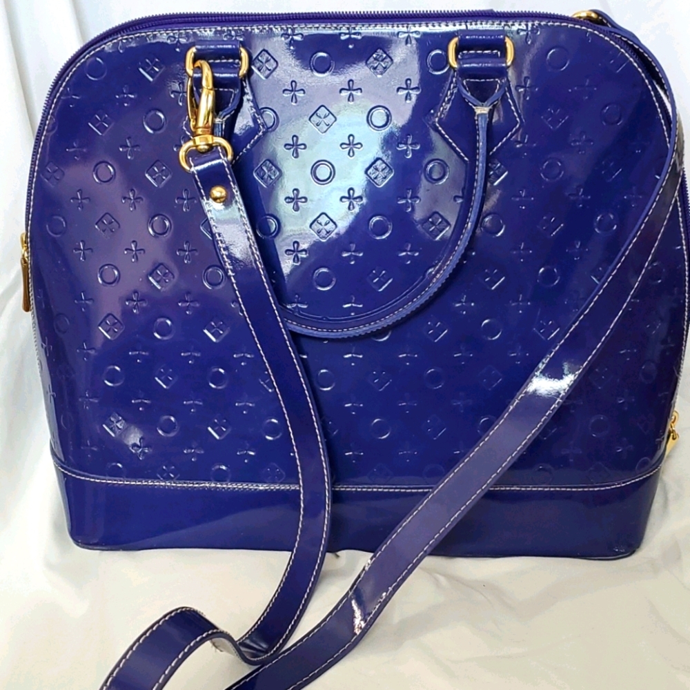 COPY - Blue patent leather bag